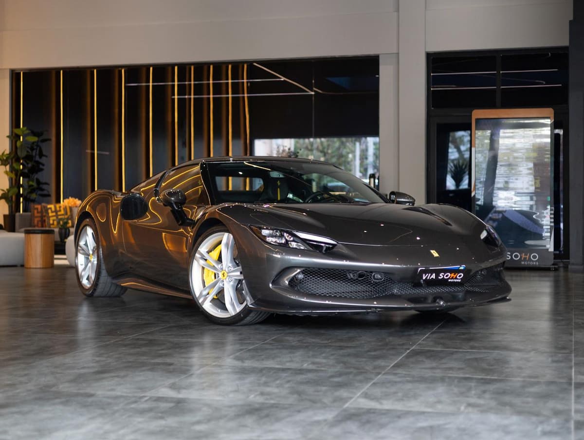 Ferrari 296 GTB 2023/2024